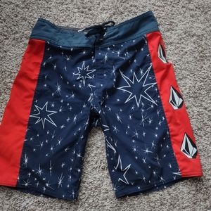 Boys Volcom Board shorts size 24 (8)